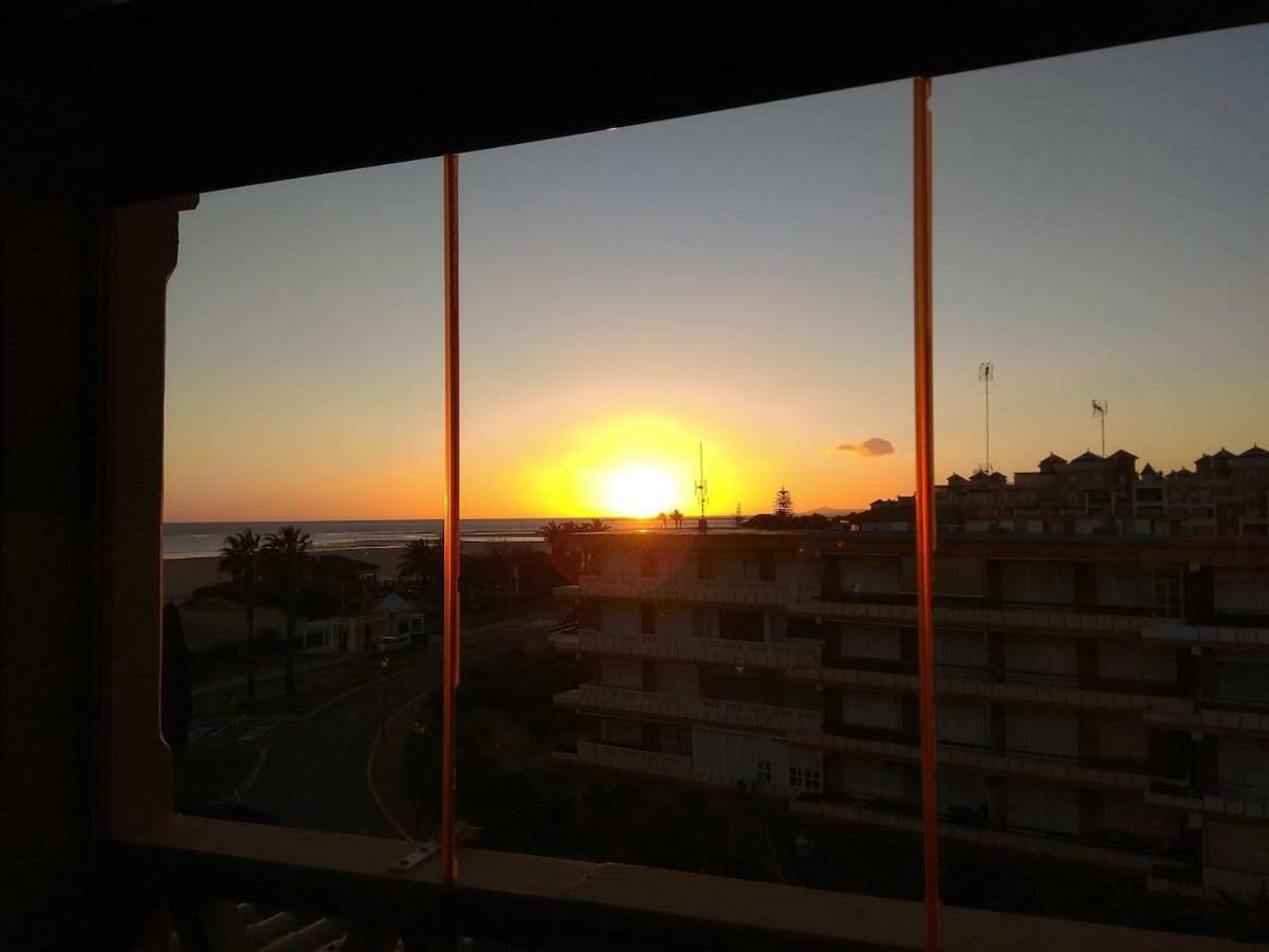 Apartment Urbanizacion Alcaudon 50m Playa Isla Canela
